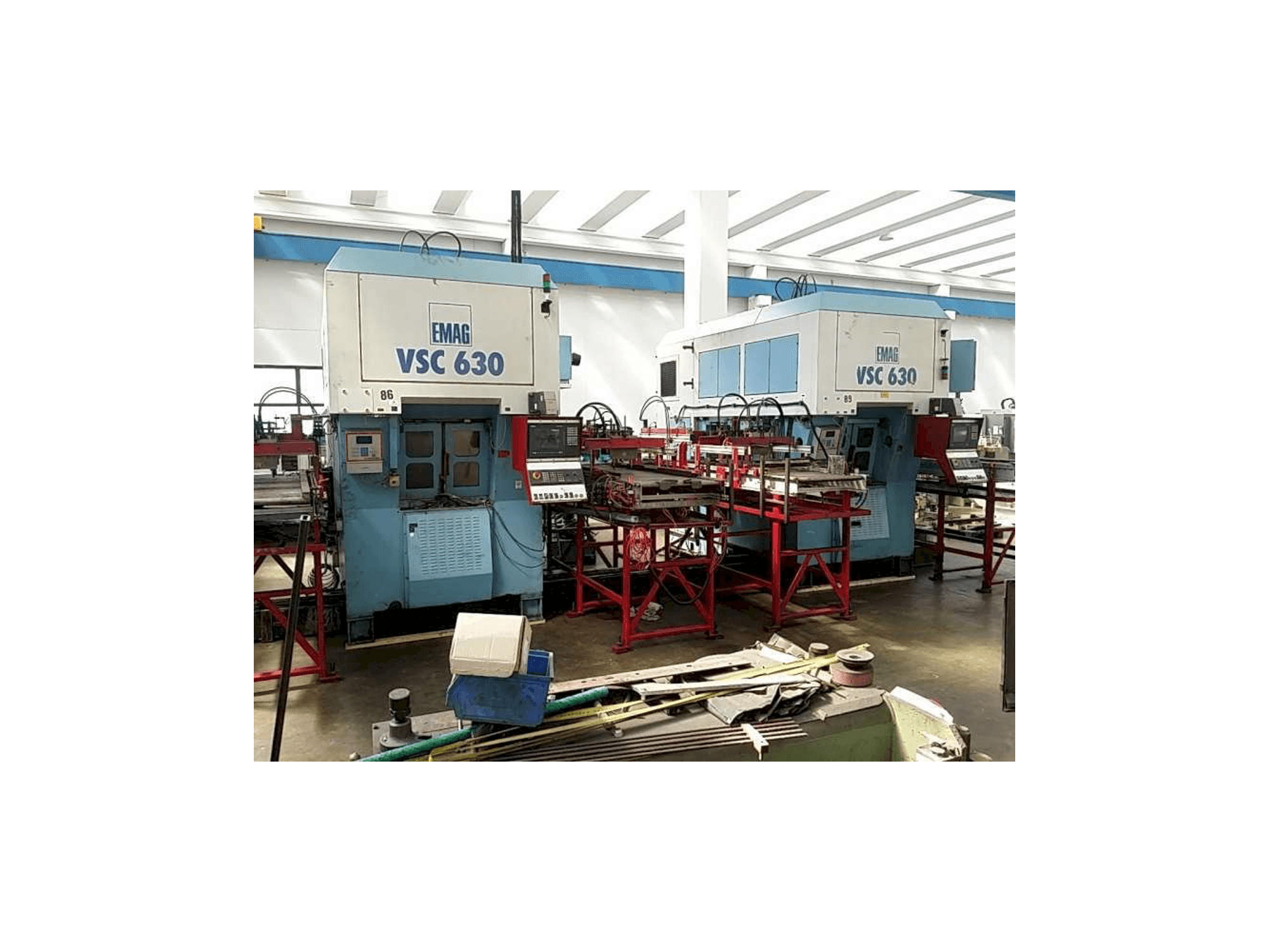 Vista lateral izquierda de la máquina EMAG VSC 630