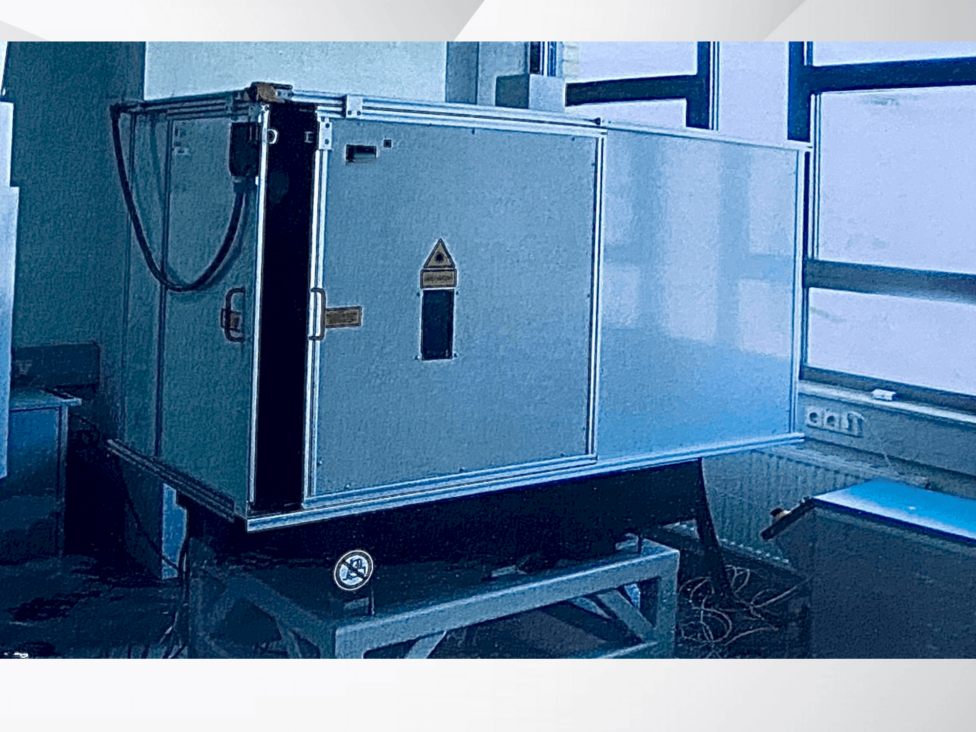 Vista frontal de la máquina LASAG KLS 246 CL60