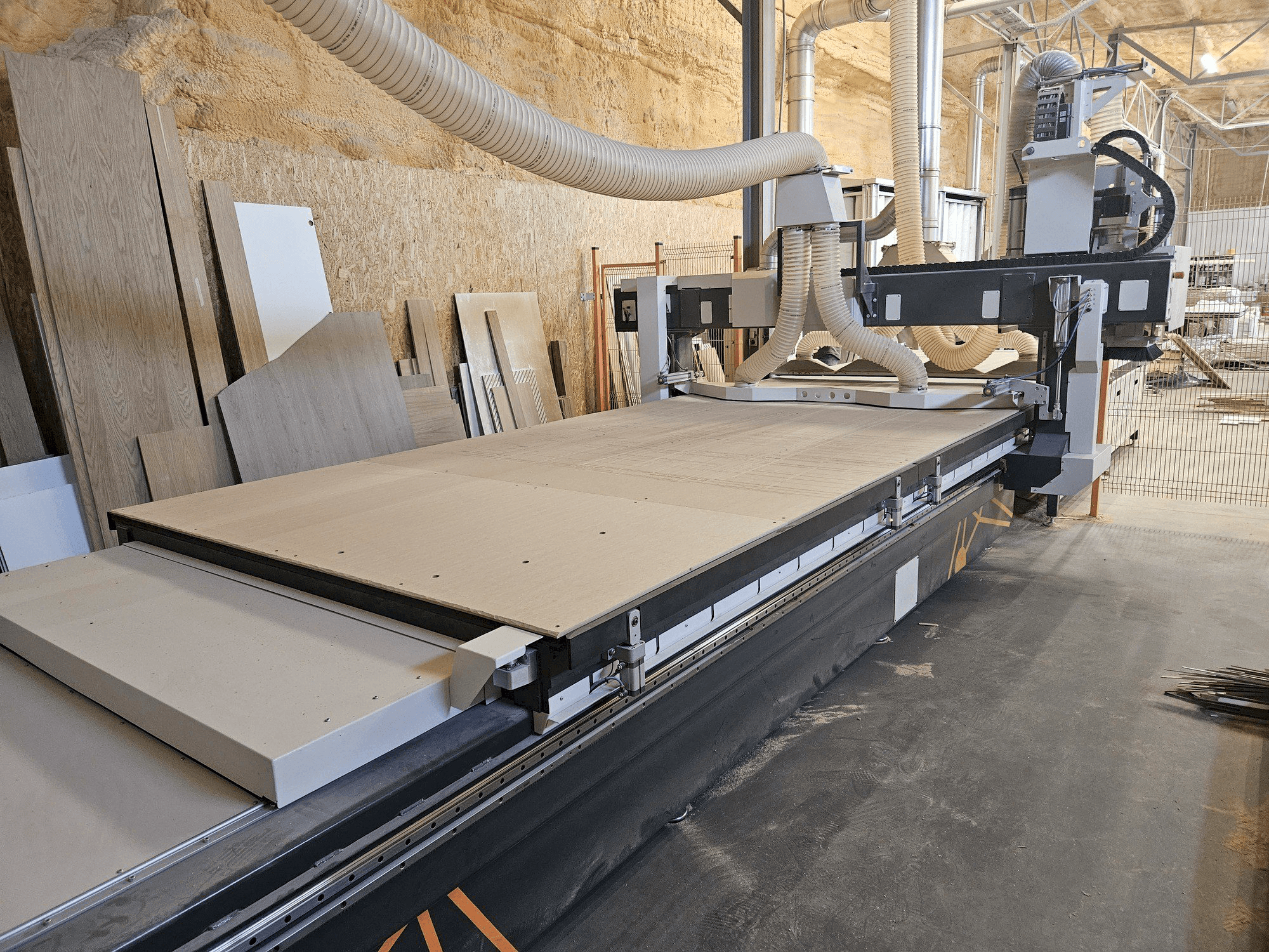 Vista frontal de la máquina INFOTEC 4121 PRO EVO