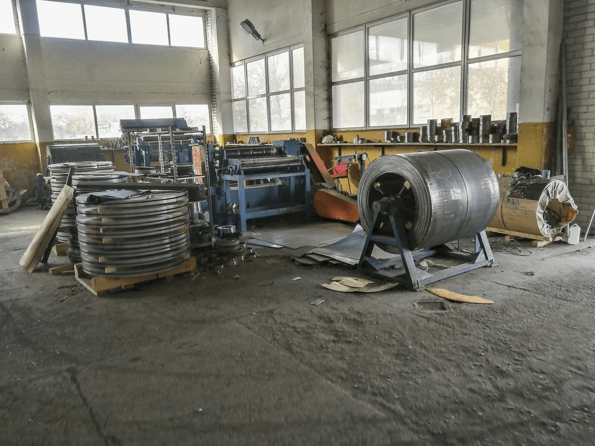 Vista izquierda de la máquina BRODPOL LTs 1300/3