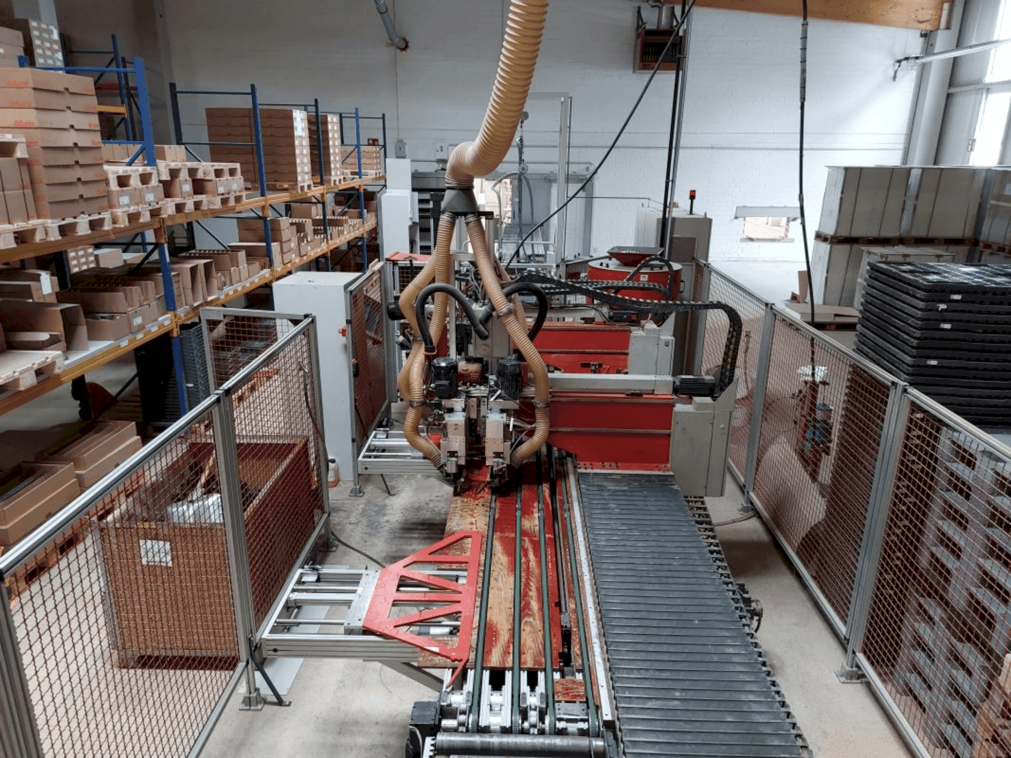 Vista frontal de la máquina Priess & Horstmann BMA-DLS-CNC