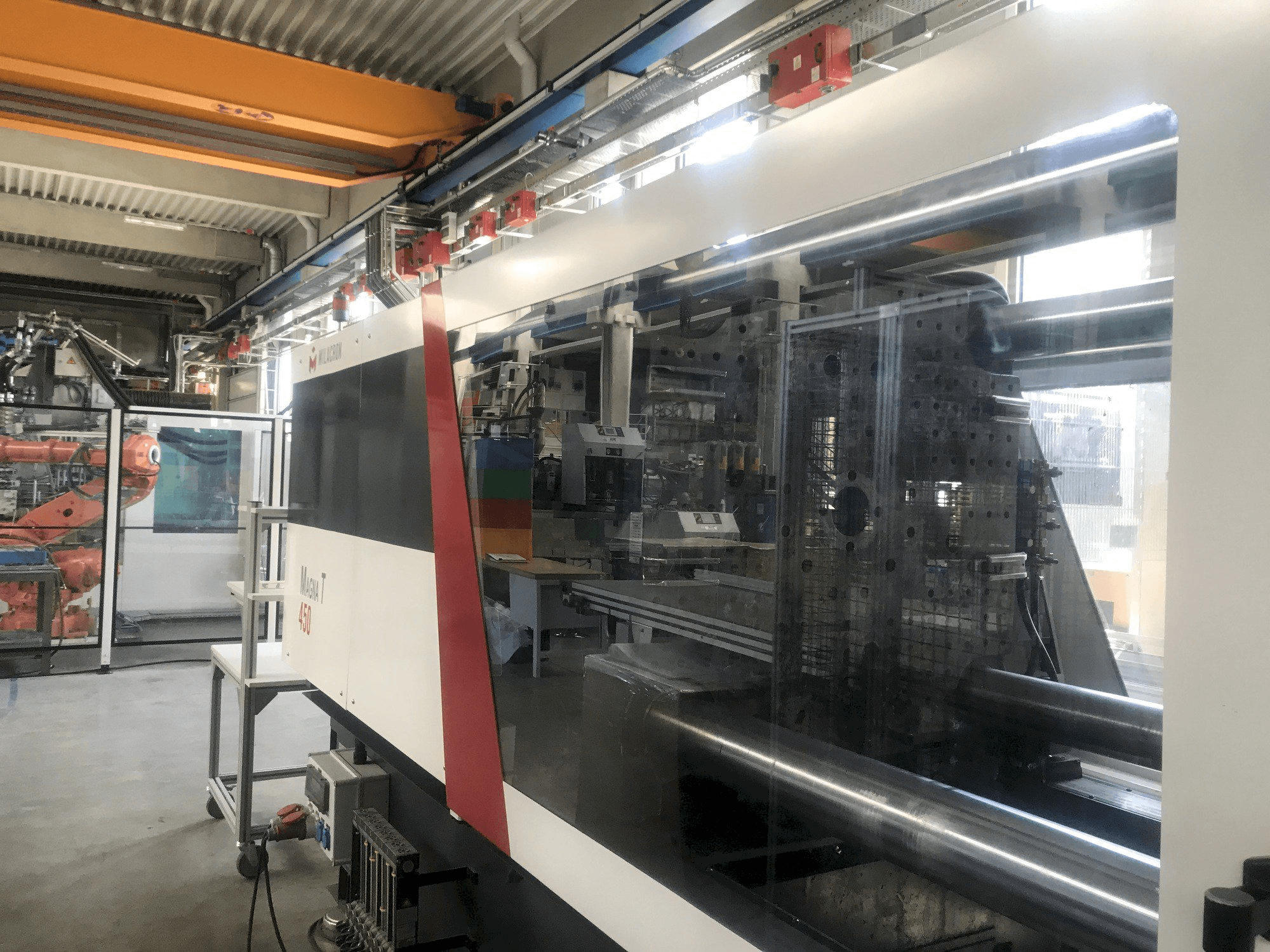 Vista frontal de la máquina Ferromatik MTS 450-2290