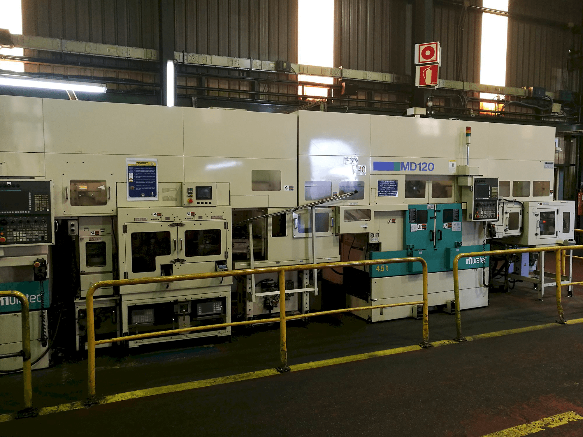 Vista frontal de la máquina MURATA Muratec MD 120