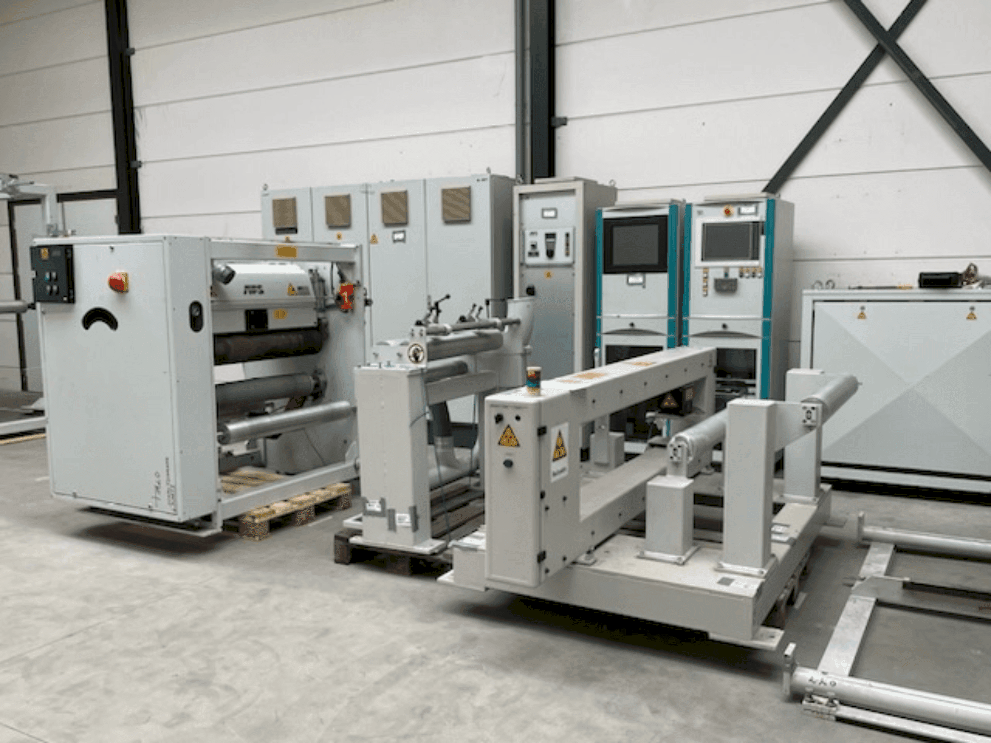 Vista frontal de la máquina Battenfeld BA 60