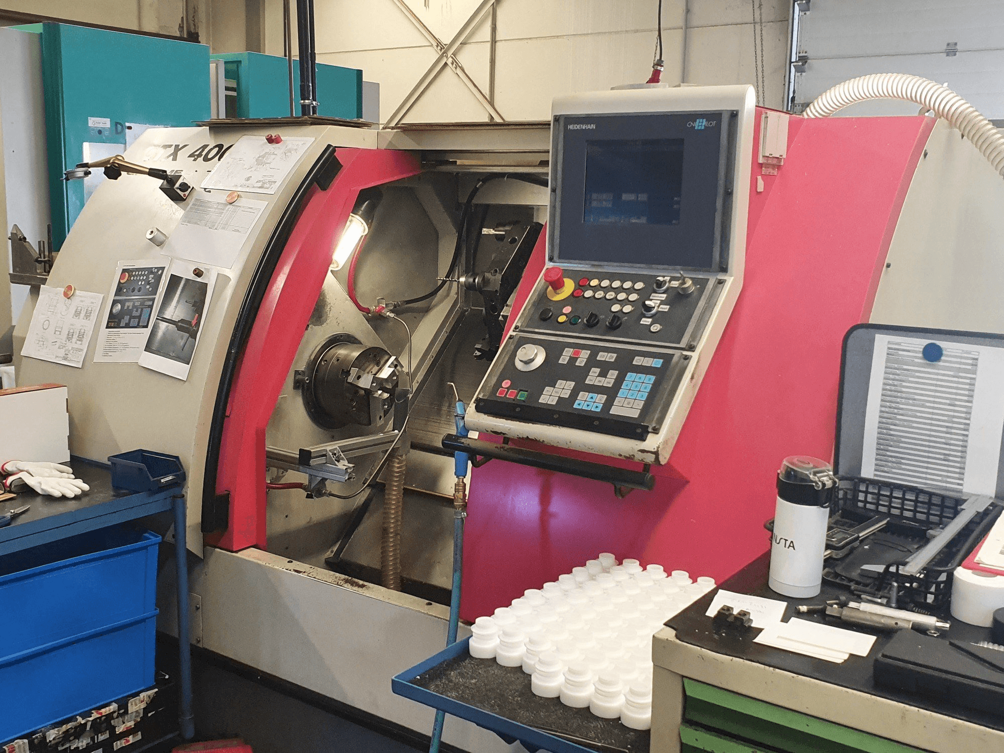 Vista frontal de la máquina Gildemeister CTX 400 S2