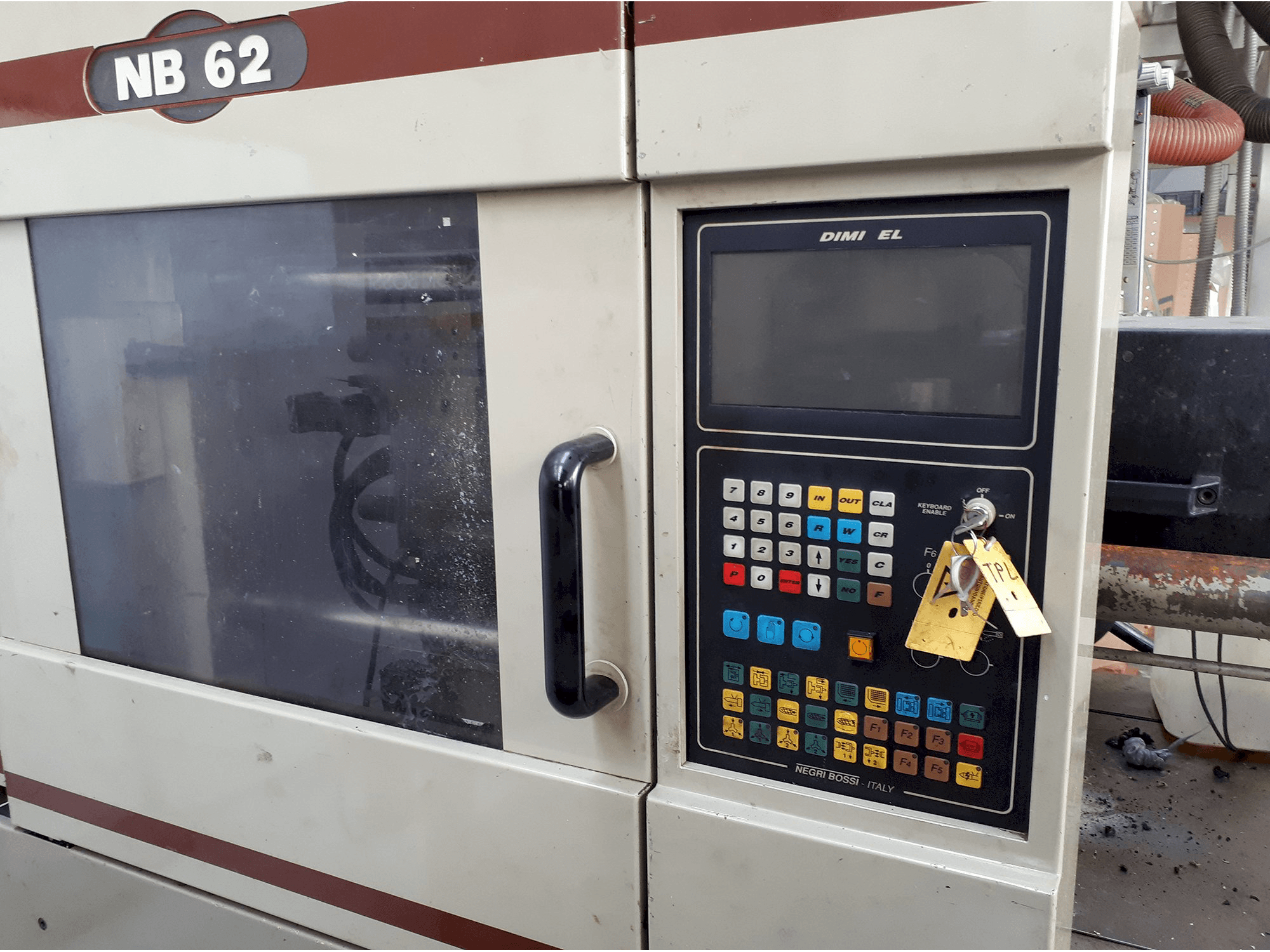 Vista derecha de la máquina Negri Bossi NB 62