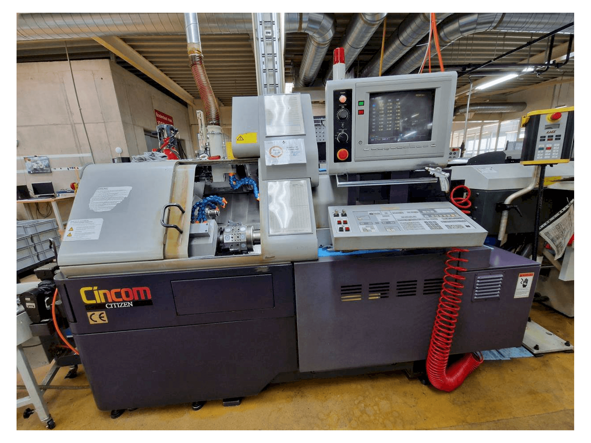 Vista frontal de la máquina Citizen M20