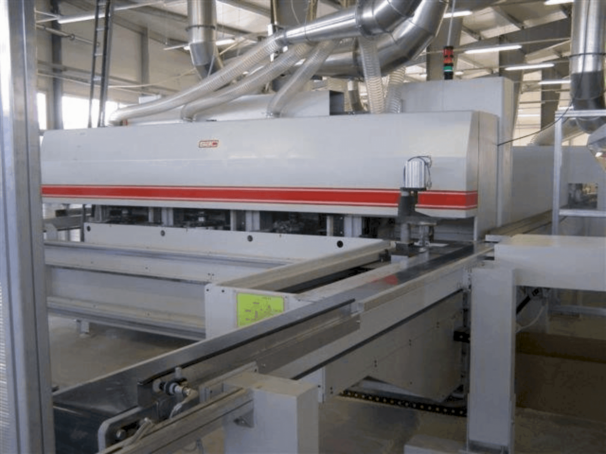 Vista frontal de la máquina SAC F300