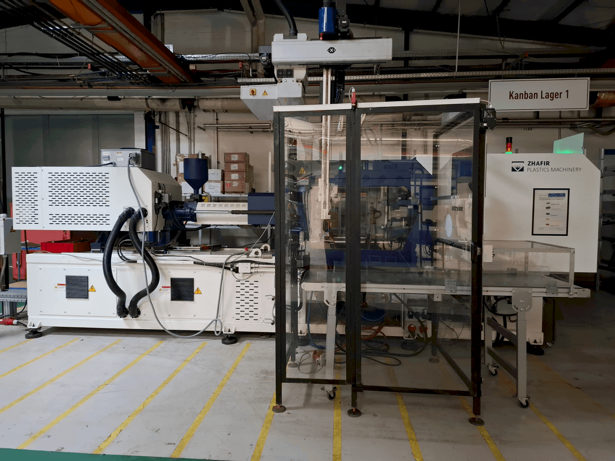 Vista lateral der HAITIAN ZHAFIR ZERES ZE1900 Maschine