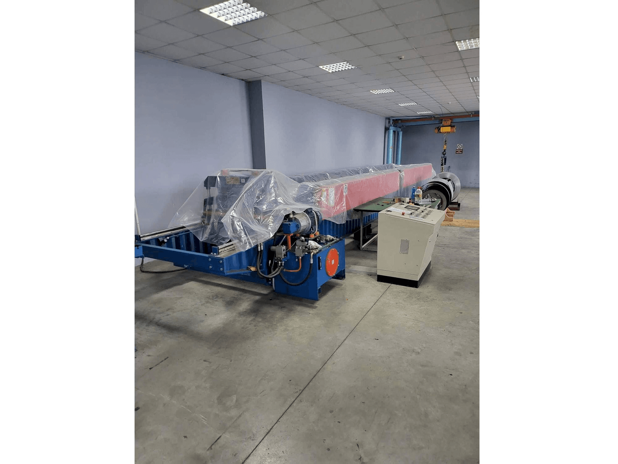 Vista frontal de la máquina ZEMAN TR 20/130