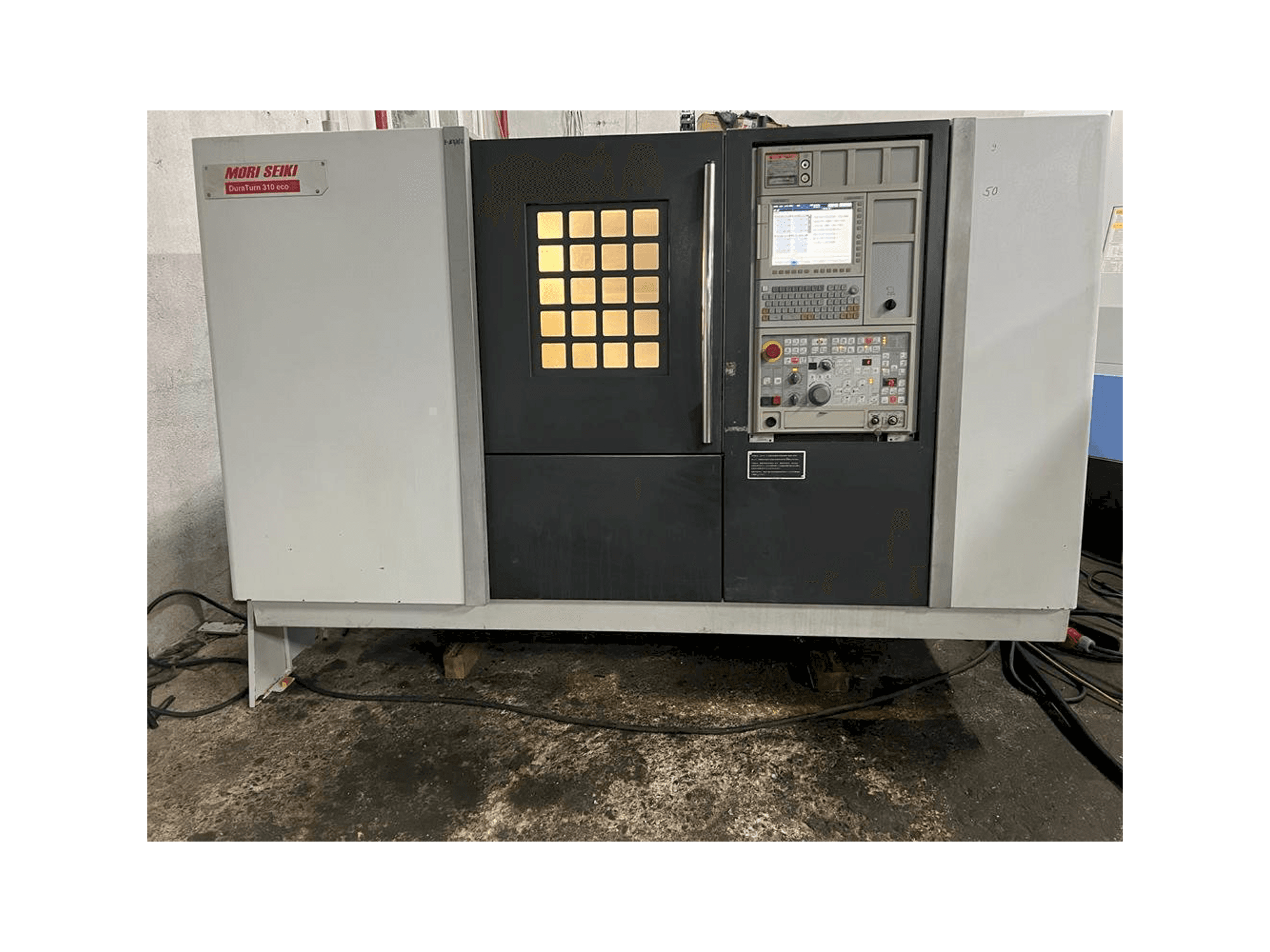 Vista frontal de la máquina DMG Mori Seiki DuraTurn 310 eco