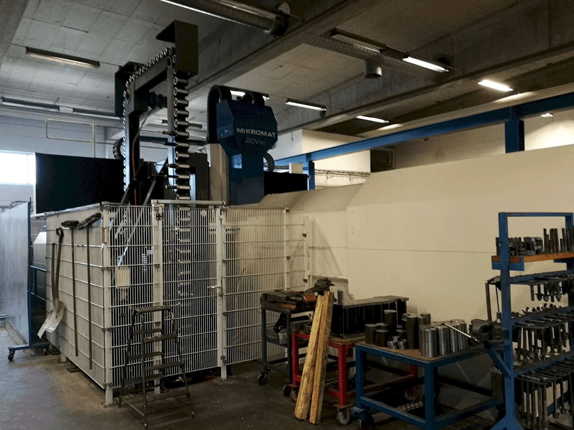 Detalle de la máquina MIKROMAT 20V 5D