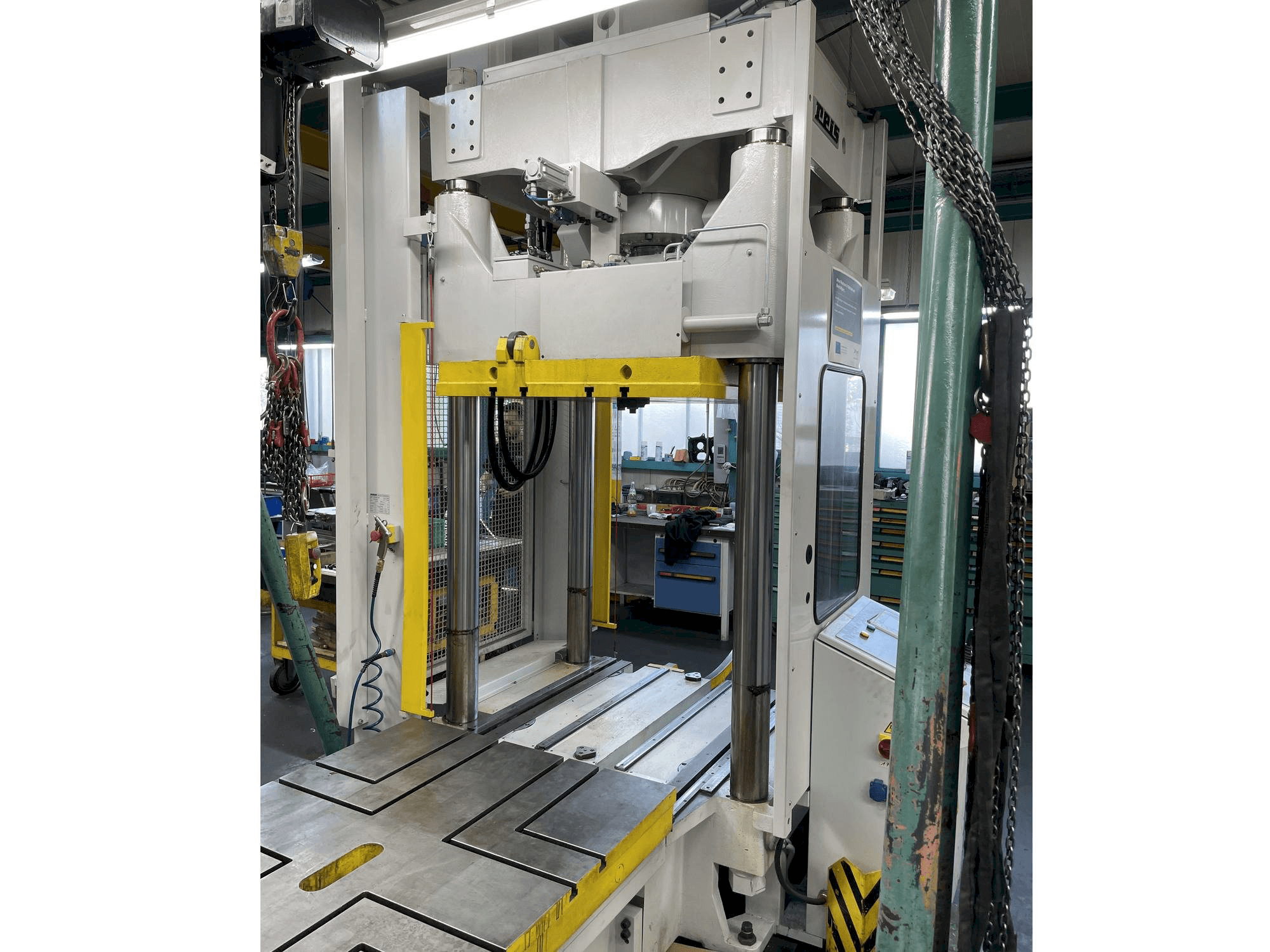 Vista frontal de la máquina Reis TUS 100